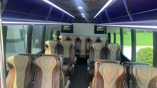 Chevy Ecoach 38 - 7